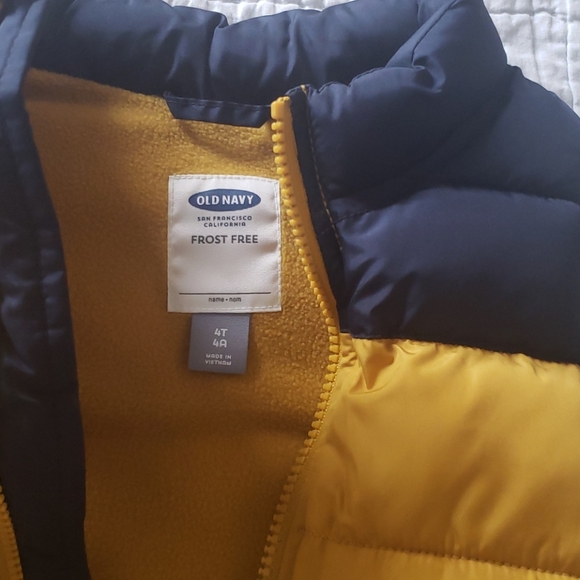 Old Navy Frost Free Puffer Vest - Picture 2 of 4